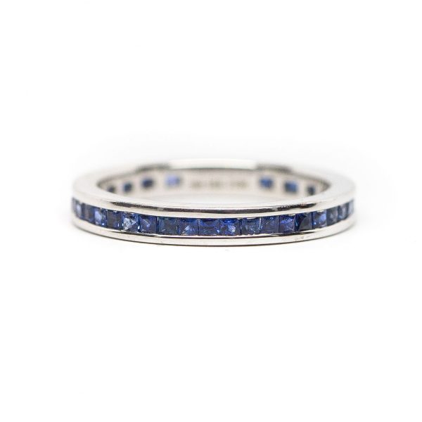 , Sapphire Ring set in 18KT White Gold