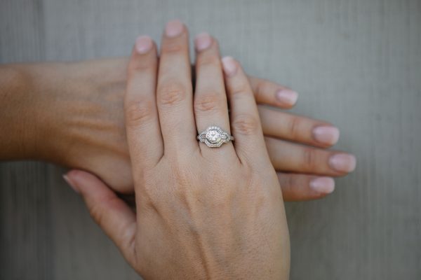 , 1.03 CT Engagement Ring set in Platinum